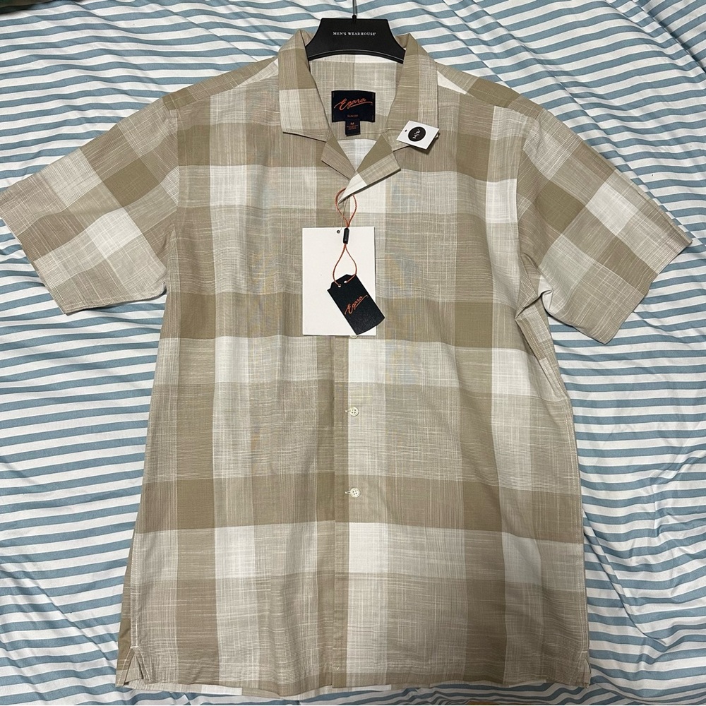 Men’s Medium Short Sleeve Button Up Brand New